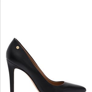 Calvin Klein Brady Leather Pumps